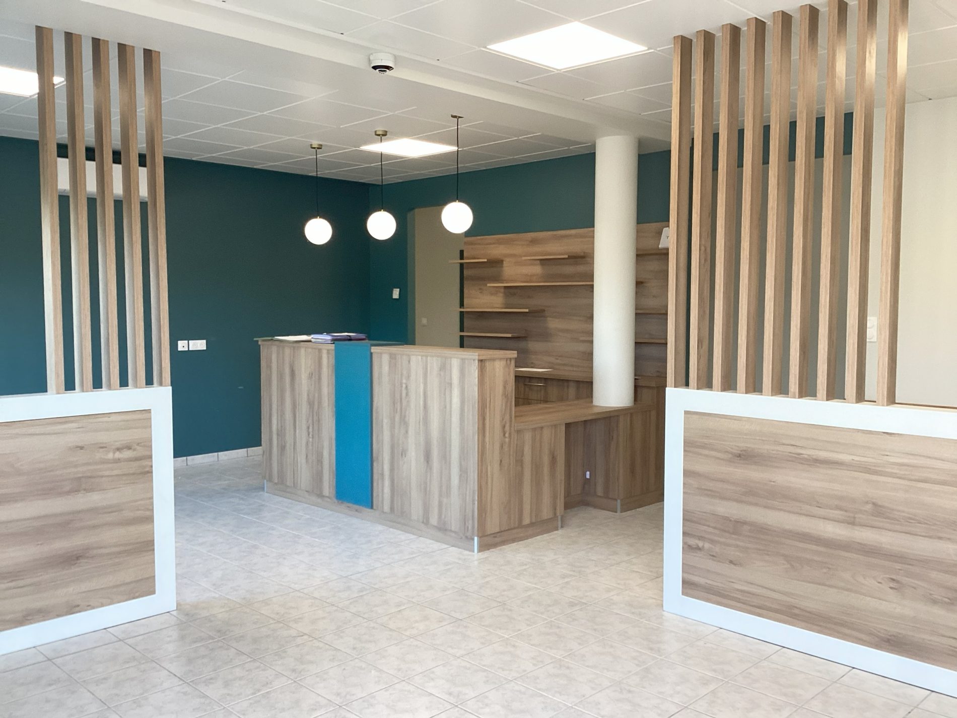 Transformation d'une ancienne pharmacie en clinique vétérinaire